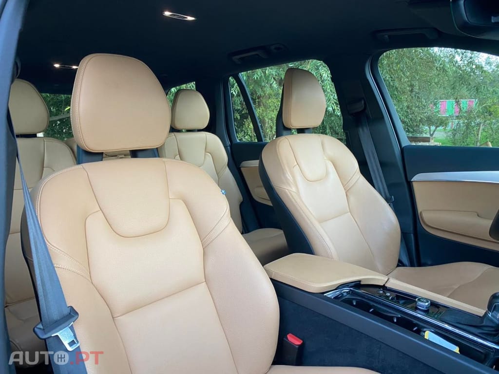 Volvo XC90 2.0 D4 Momentum