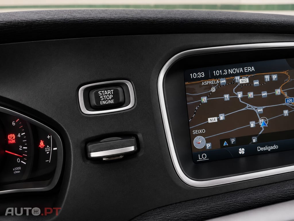 Volvo V40 Cross Country 1.6 D2 Momentum