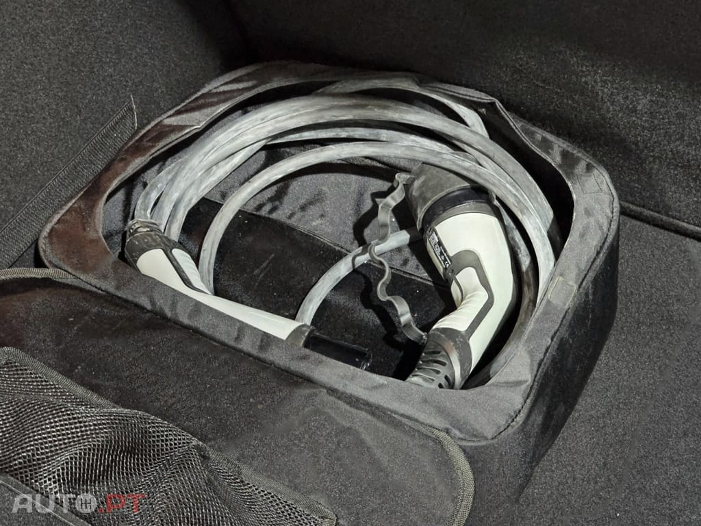 Peugeot E-208 50 kWh Style
