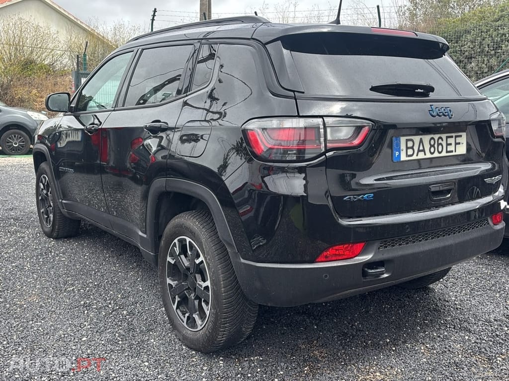 Jeep Compass 1.3 TG Trailhawk