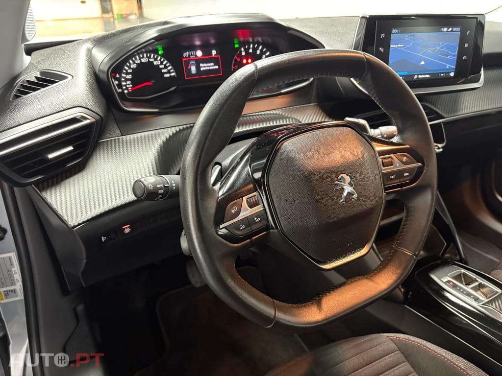 Peugeot 2008 1.2 PureTech Active Pack EAT8