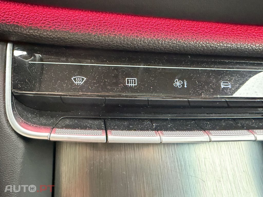 MG EHS PHEV Hybrid Luxury