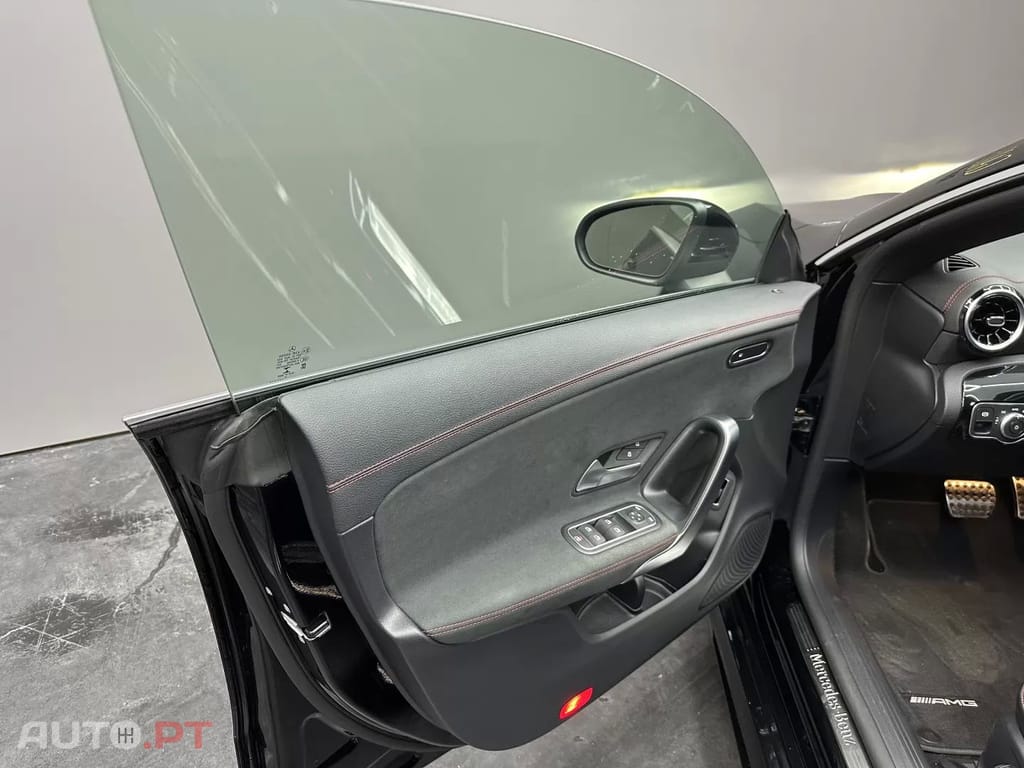 Mercedes-Benz CLA 250 e Shooting Brake AMG Line