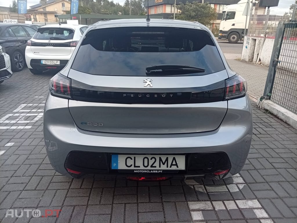 Peugeot E-208 50 kWh Allure Pack