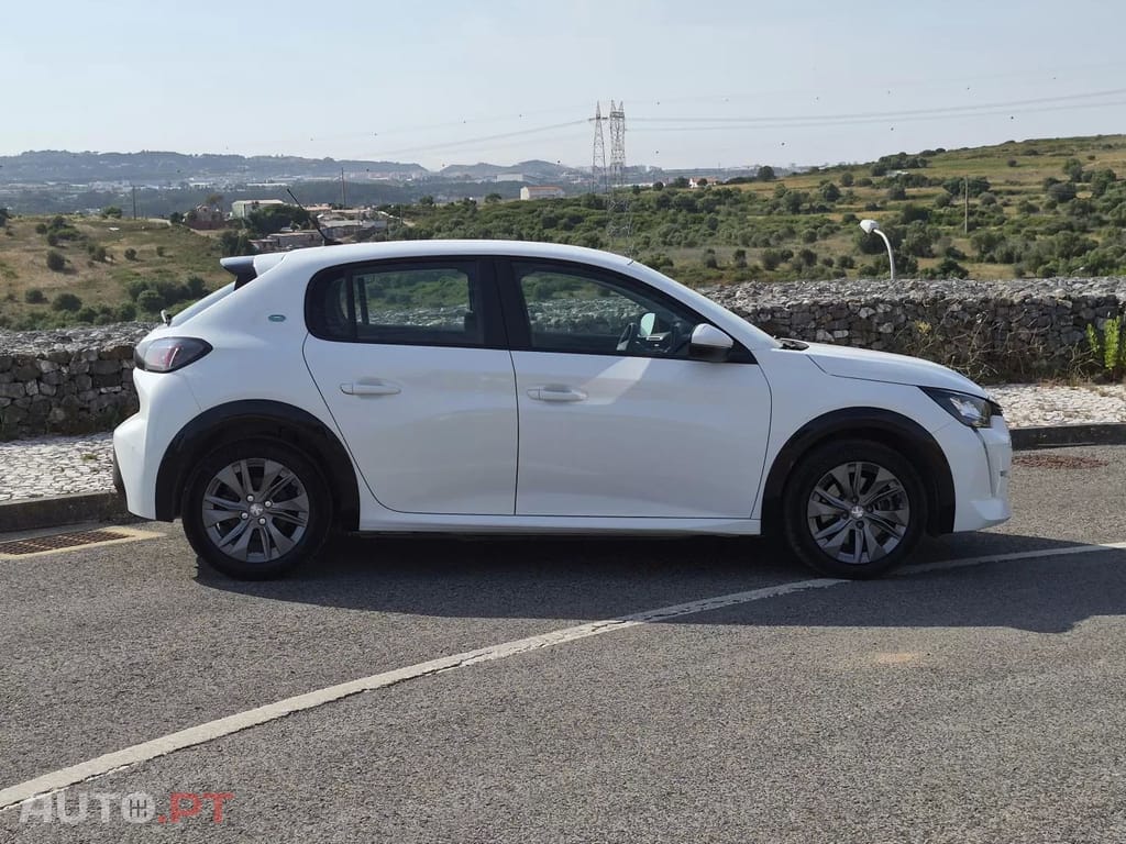 Peugeot E-208 50 kWh Active Pack