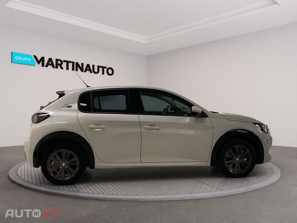 Peugeot E-208 50 kWh Allure Pack