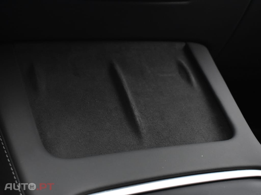 Tesla Model Y Performance Tração Integral