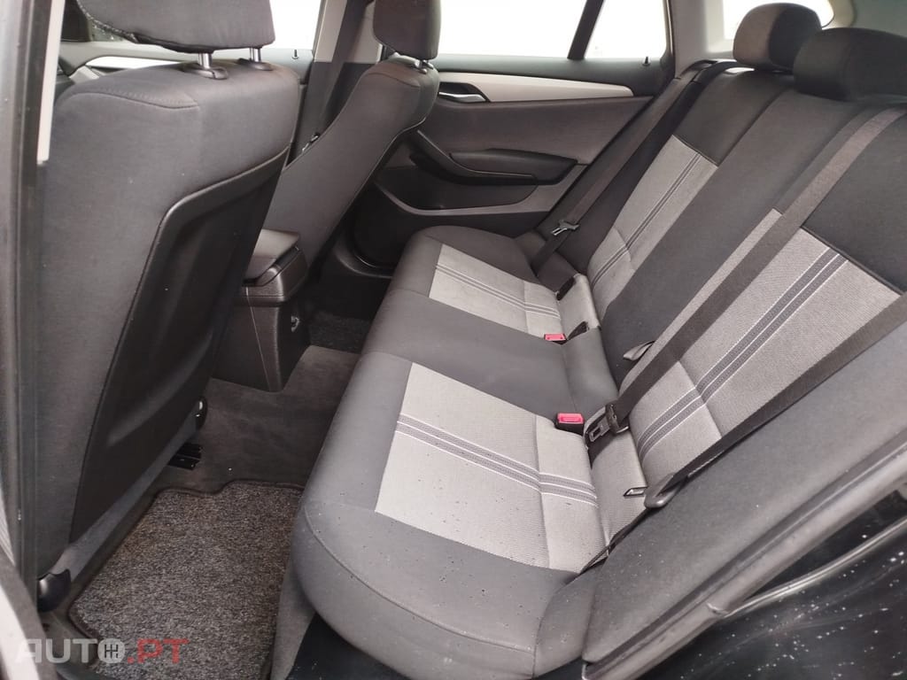 BMW X1 18 d xDrive xLine