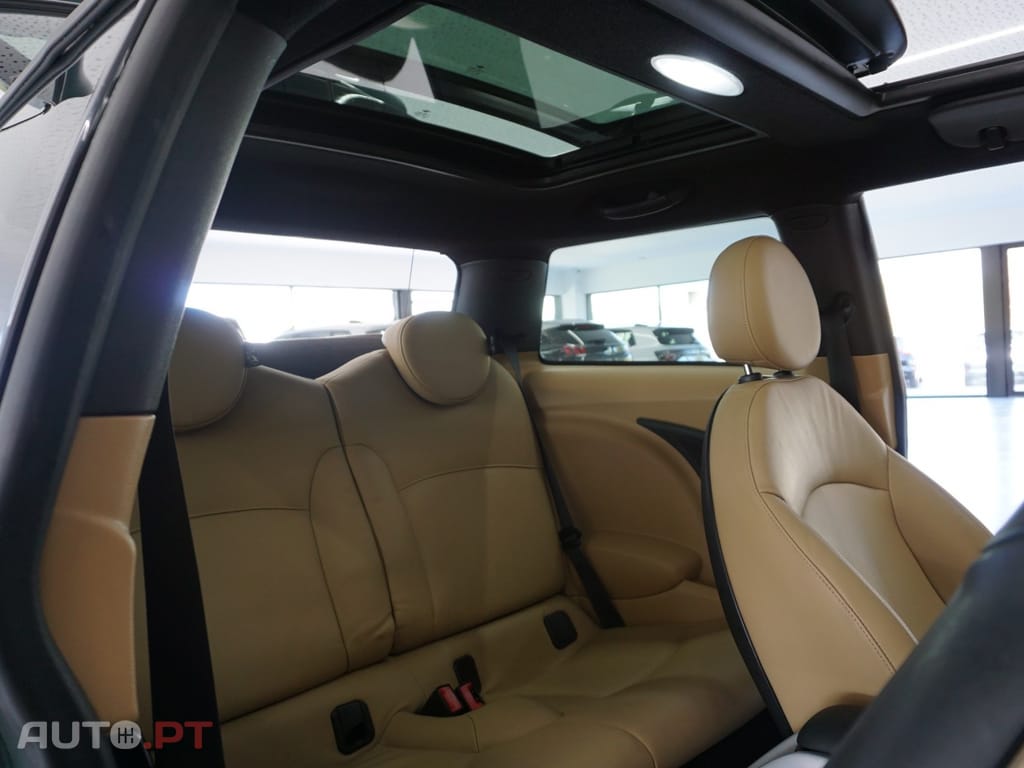 MINI Cooper Cooper D