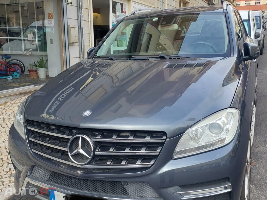 Mercedes-Benz ML 350 Mercedes-Benz ML 350 BlueTEC
