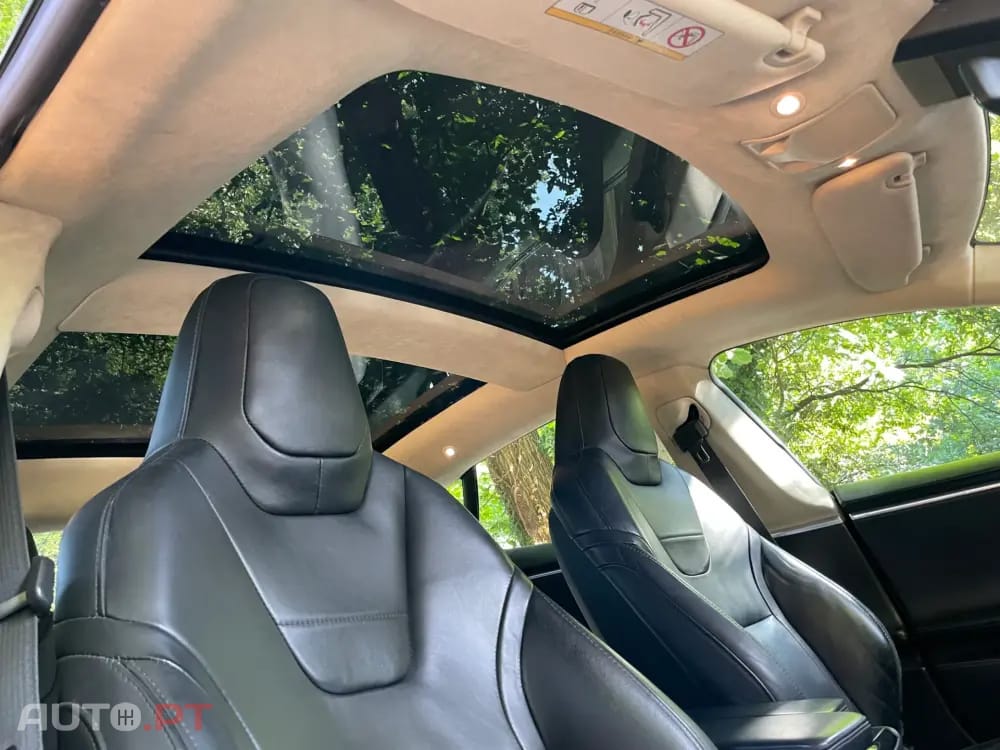 Tesla Model S 90D