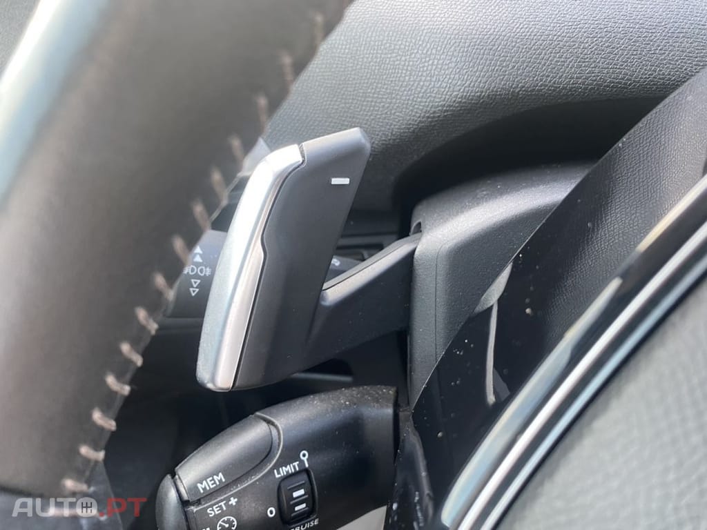 Peugeot 5008 1.5 BlueHDi Allure EAT8