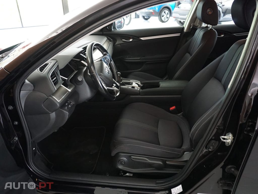 Honda Civic 1.6 i-DTEC Elegance Navi