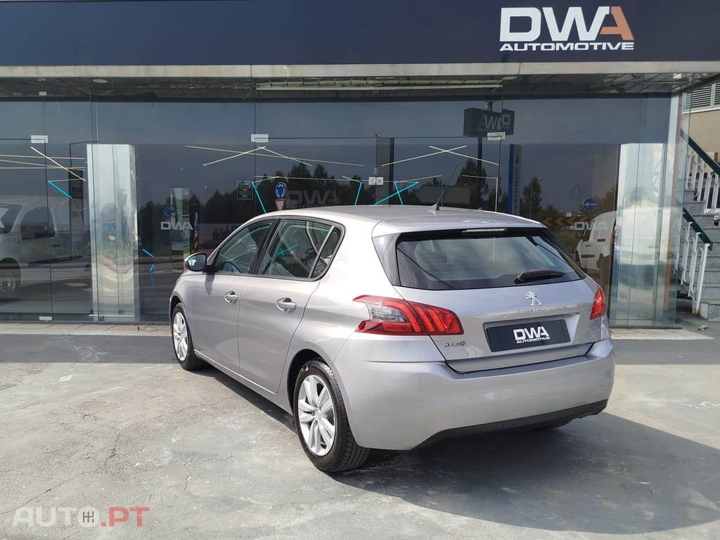 Peugeot 308 1.2 PureTech Business Line