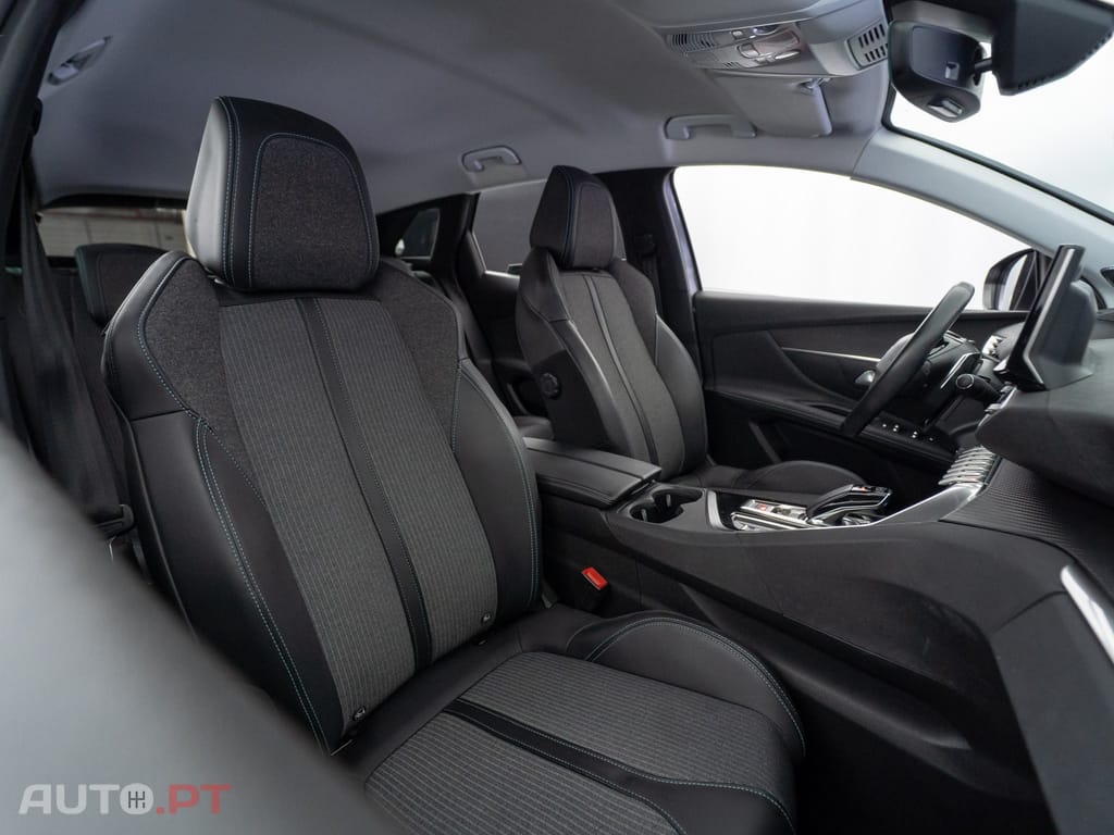 Peugeot 3008 1.6 Hybrid Allure e-EAT8