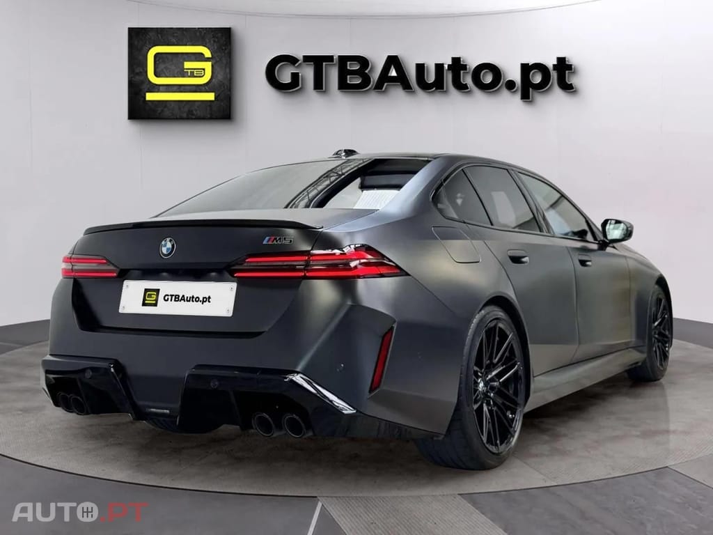 BMW M5 Drivers B&W I.V.A DEDUTÍVEL 