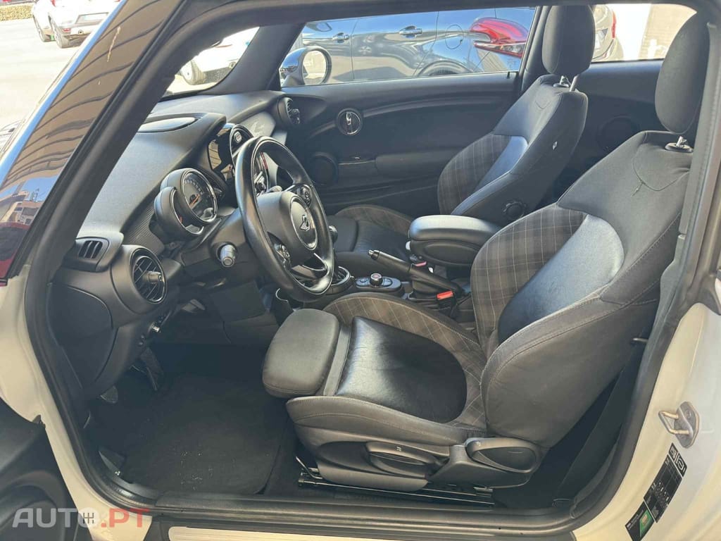 MINI Cooper Cooper D