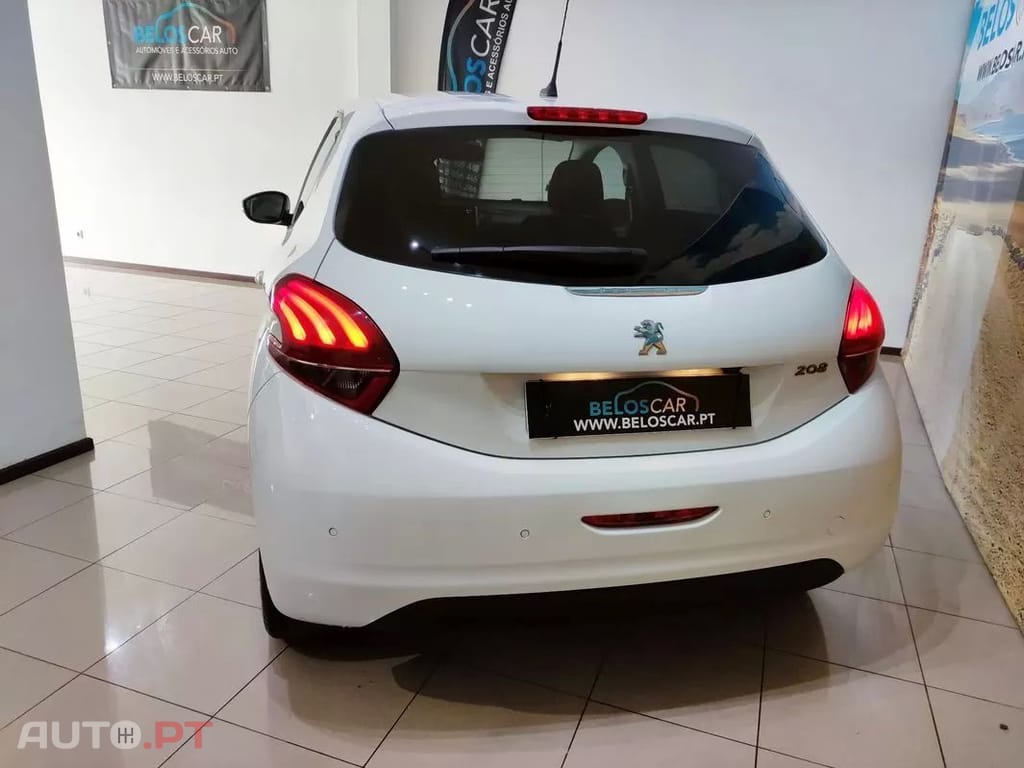 Peugeot 208  Puretech 82 Stop Start Signature