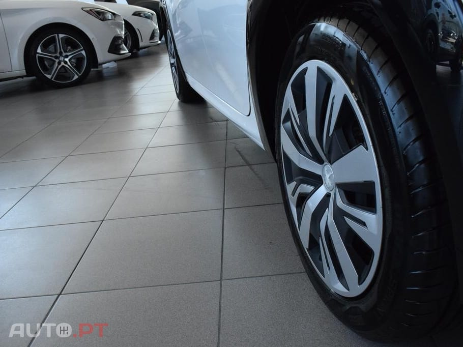 Peugeot E-208 50 kWh Active
