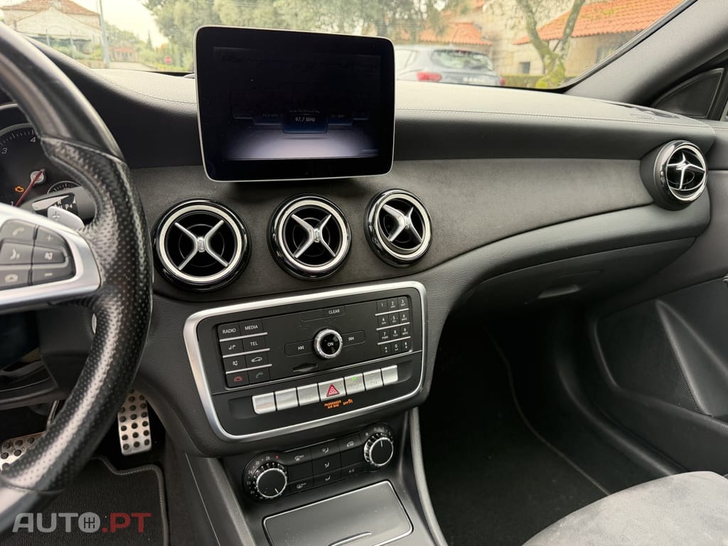 Mercedes-Benz CLA 180 d Shooting Brake AMG Line Aut.