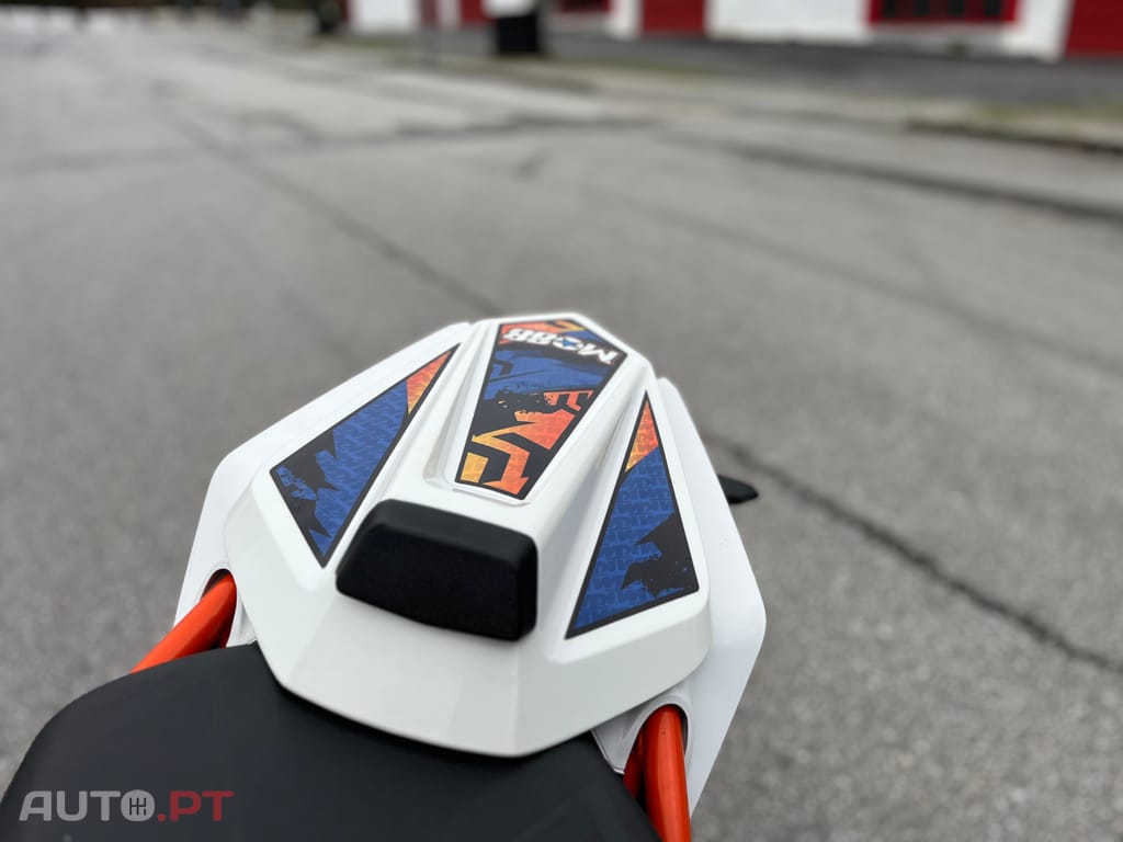 KTM 125 KTM DUKE 125-EDIÇÃO ESPECIAL MIGUEL OLIVEIRA