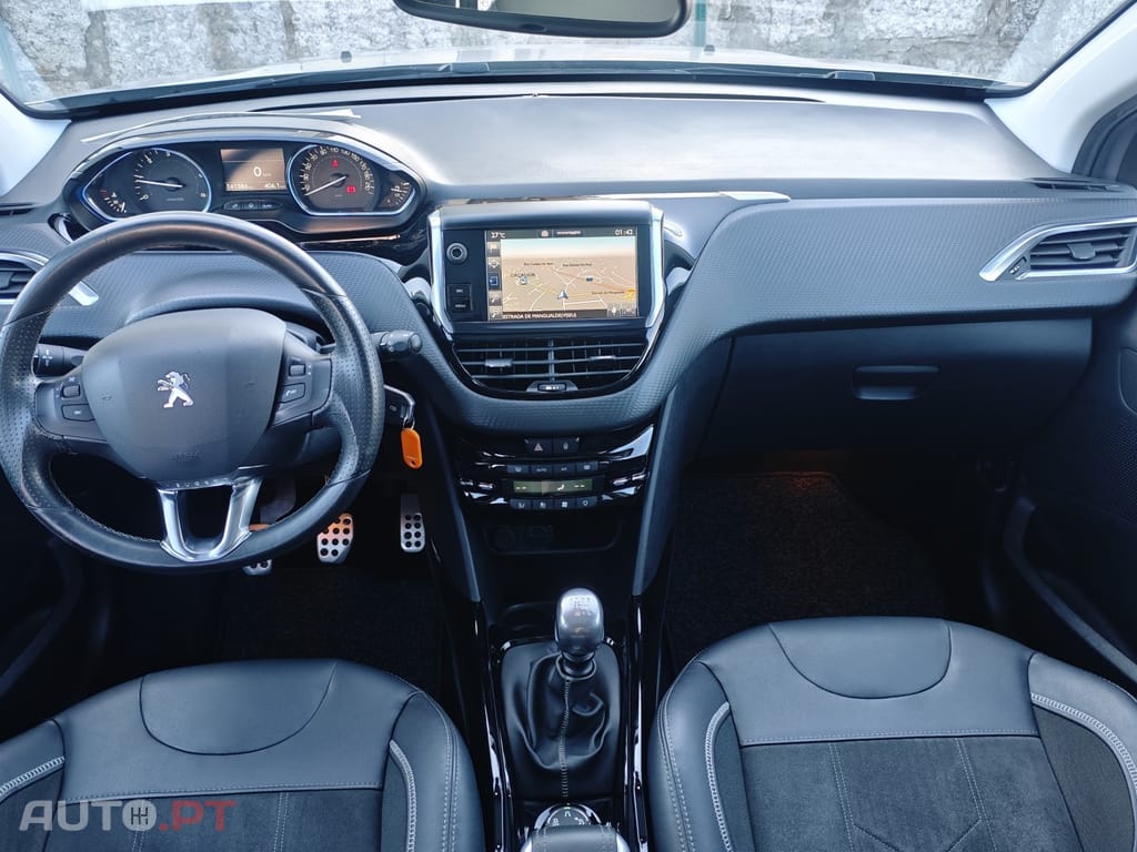 Peugeot 2008 1.6 BlueHDi Crossway