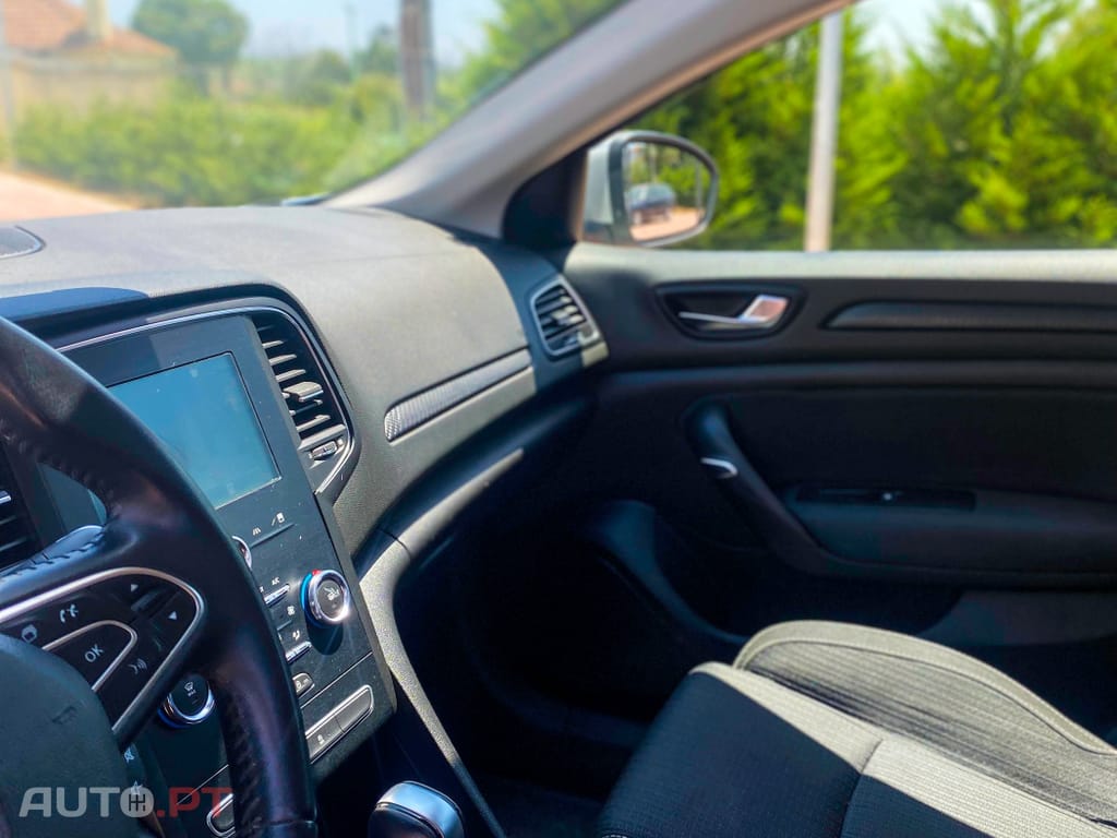 Renault Mégane Sport Tourer 1.5 Blue dCi Intens EDC