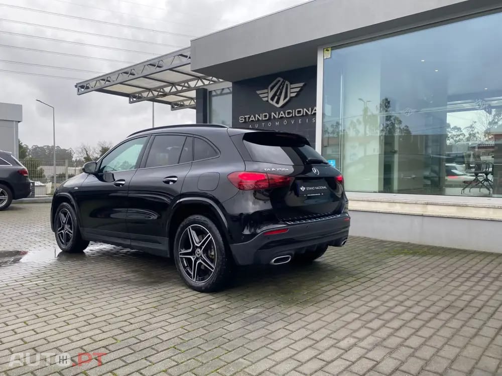 Mercedes-Benz GLA 250 e AMG Line
