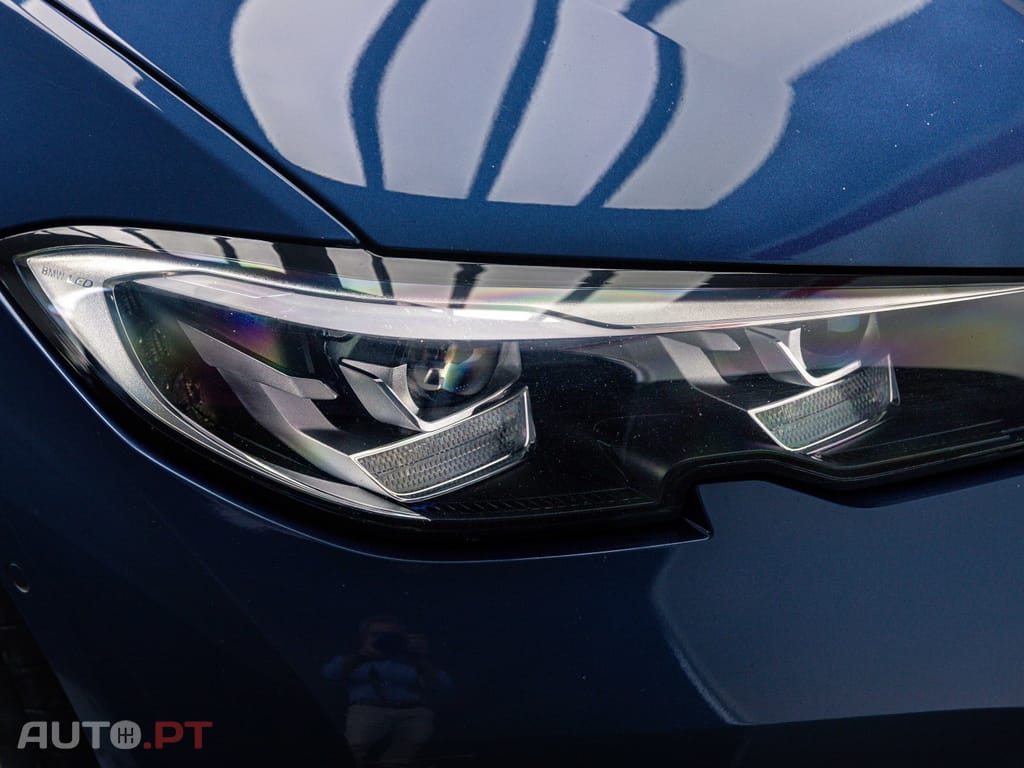 BMW 330 e Touring Line Sport Auto