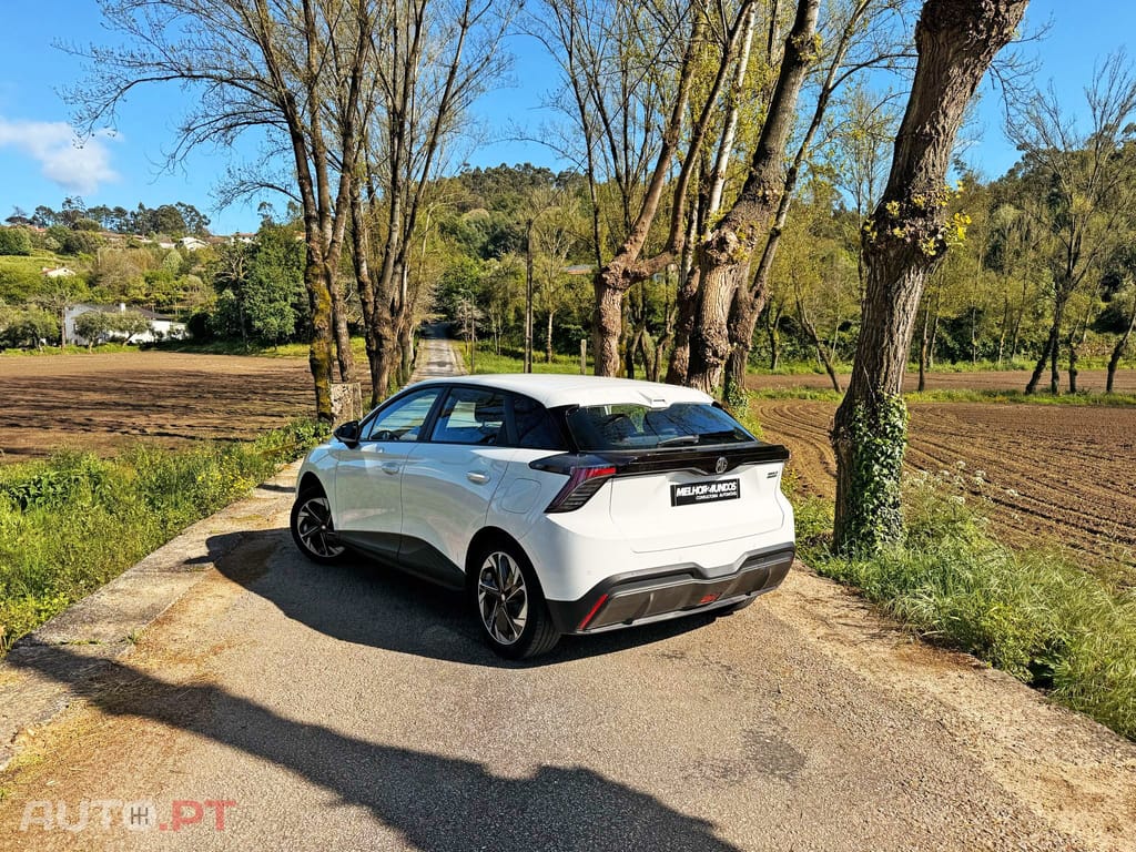 MG MG4 51 kWh Standard