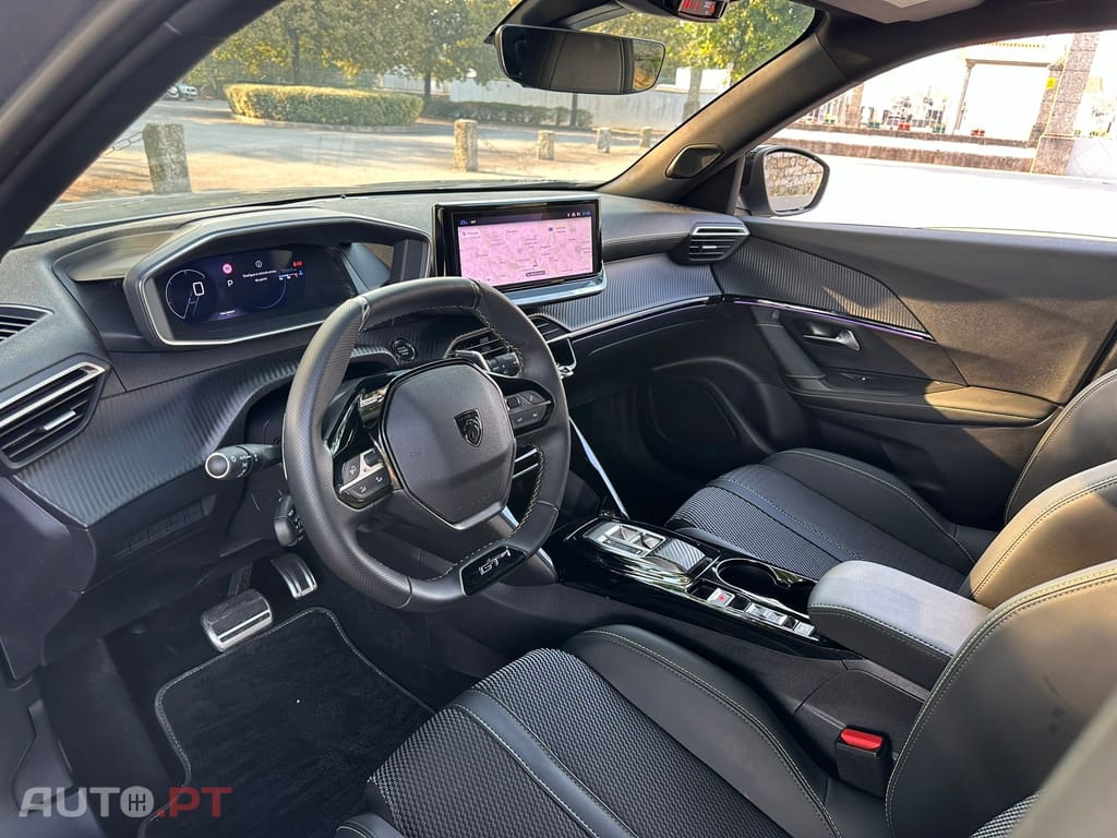 Peugeot 2008 1.2 PureTech GT Pack EAT8