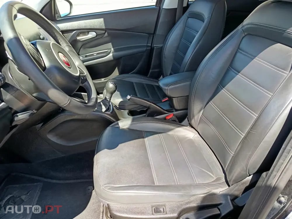 Fiat Tipo 1.3 M-Jet Sport — fotografia 9