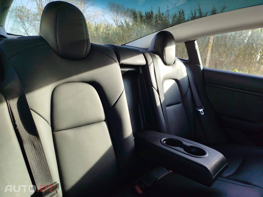 Tesla Model 3 Tração Traseira