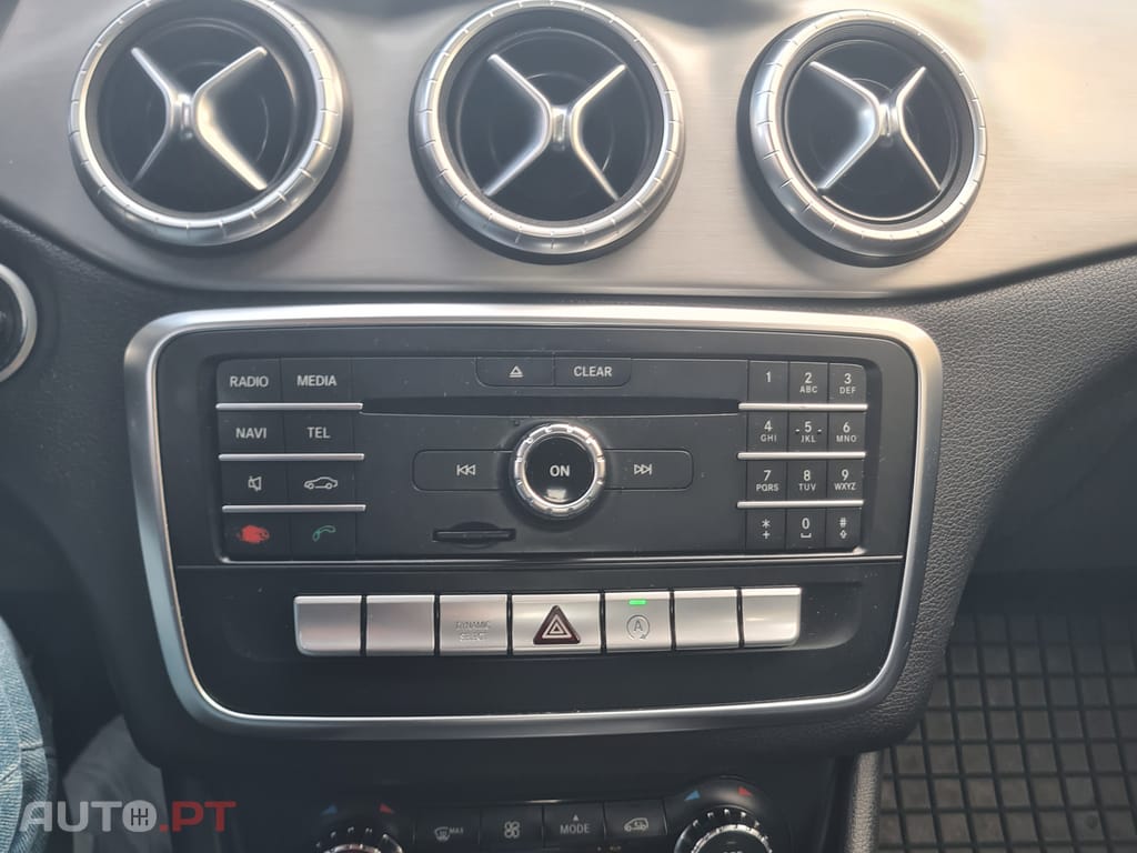 Mercedes-Benz CLA 220 AMG line aut