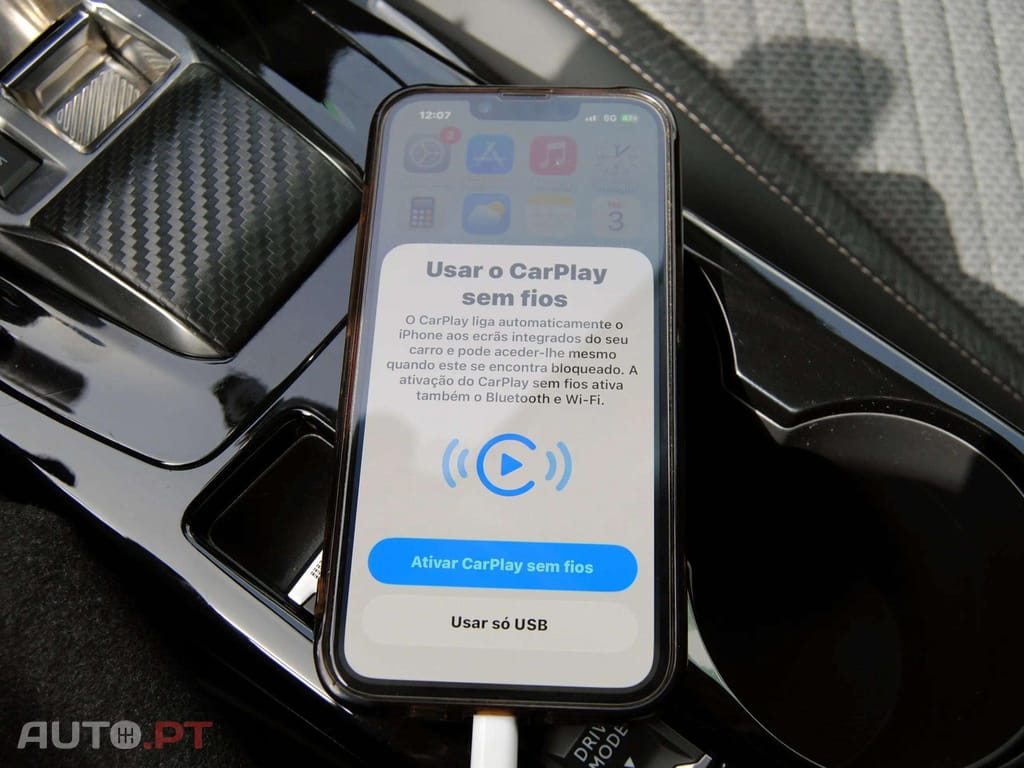 Peugeot 208 1.2 Hybrid Allure e-DCS6