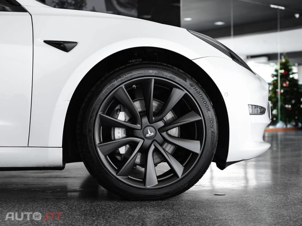 Tesla Model 3 Long Range AWD Dual Motor