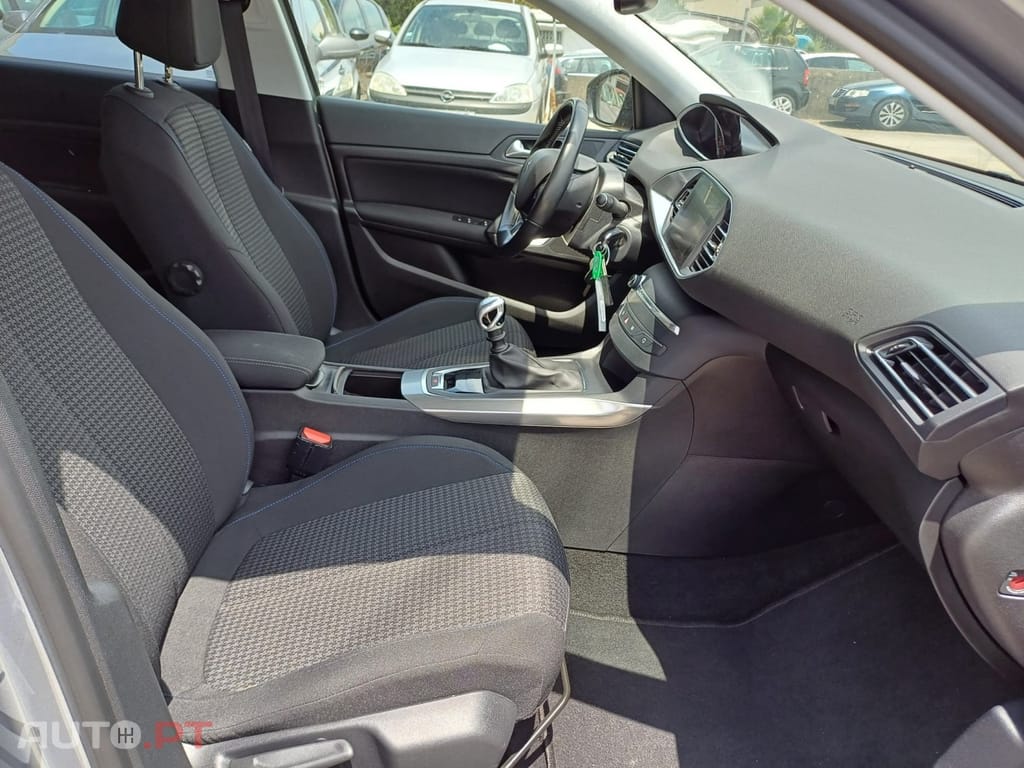 Peugeot 308 1.5 BlueHDi Style