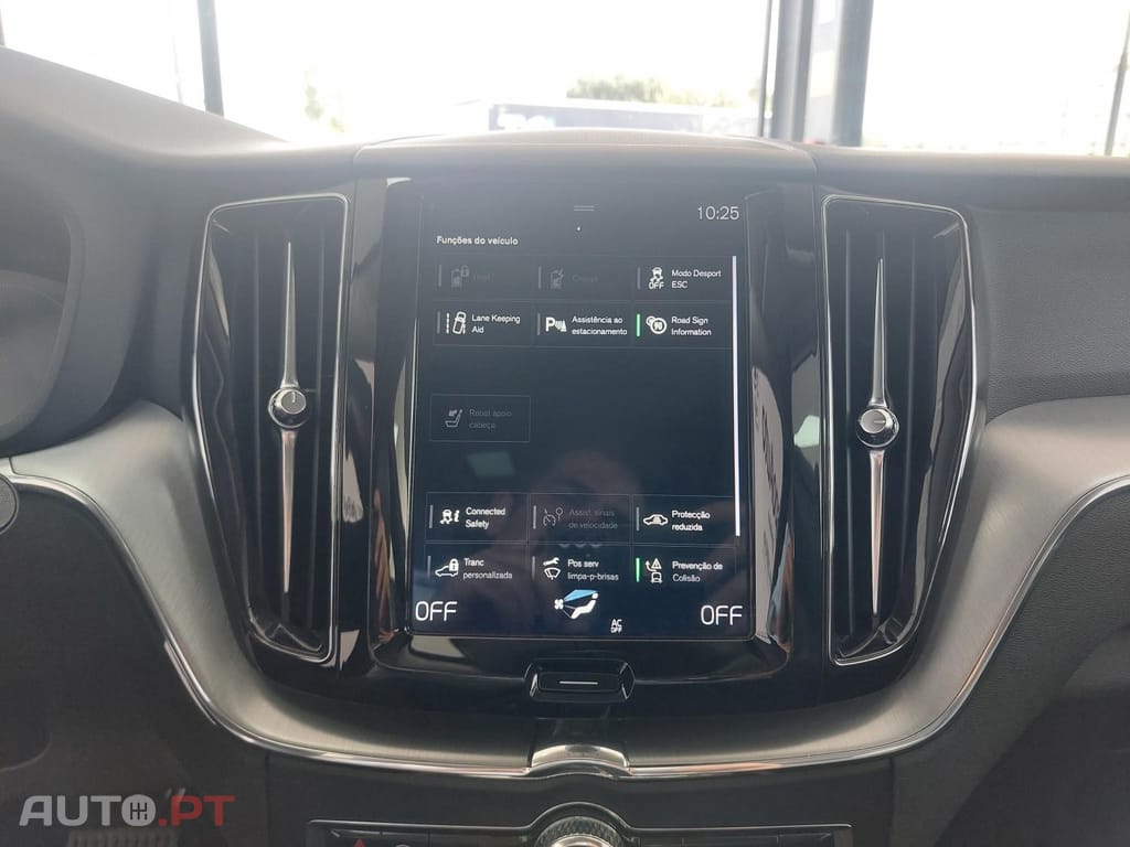 Volvo XC60 2.0 T8 PHEV Momentum AWD