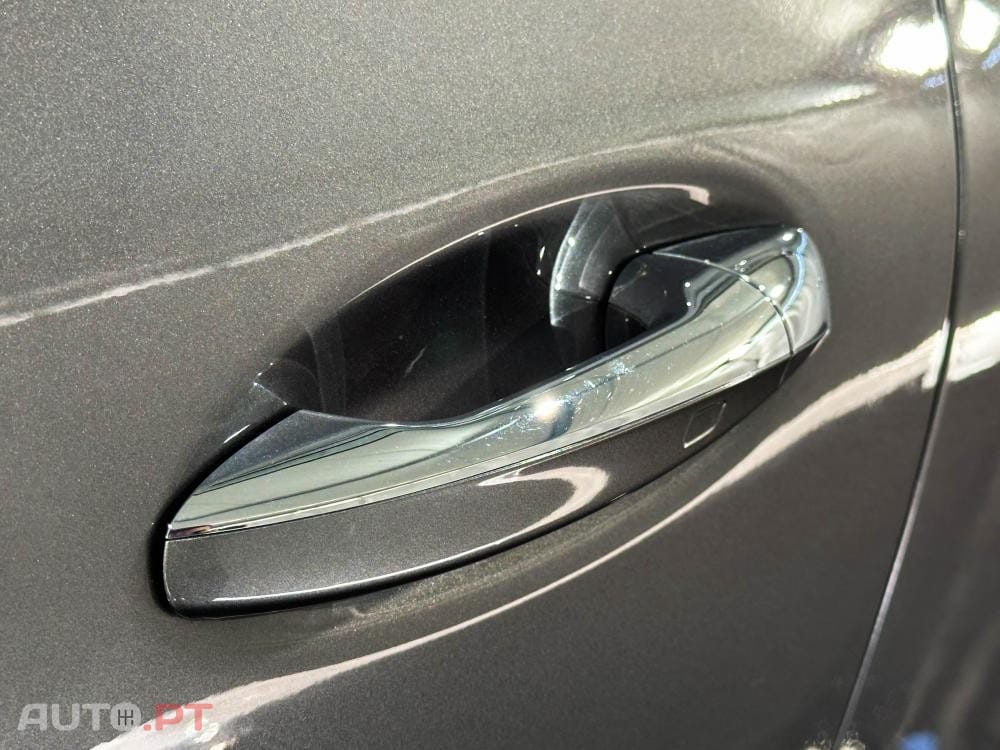 Mercedes-Benz CLA 200 7G-DCT AMG Line Advanced Plus