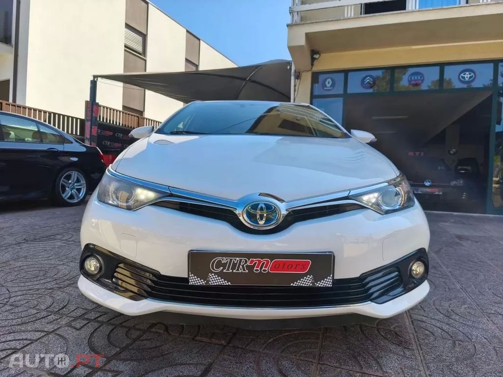 Toyota Auris 1.8 HSD Comfort+J17