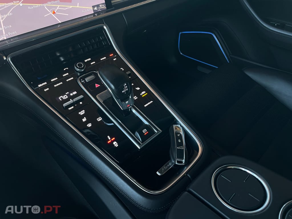 Porsche Panamera 4 E-Hybrid