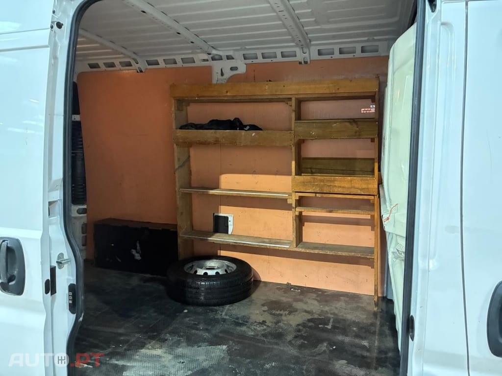 Peugeot Boxer 2.2 BlueHDi 333 L2H2 Premium