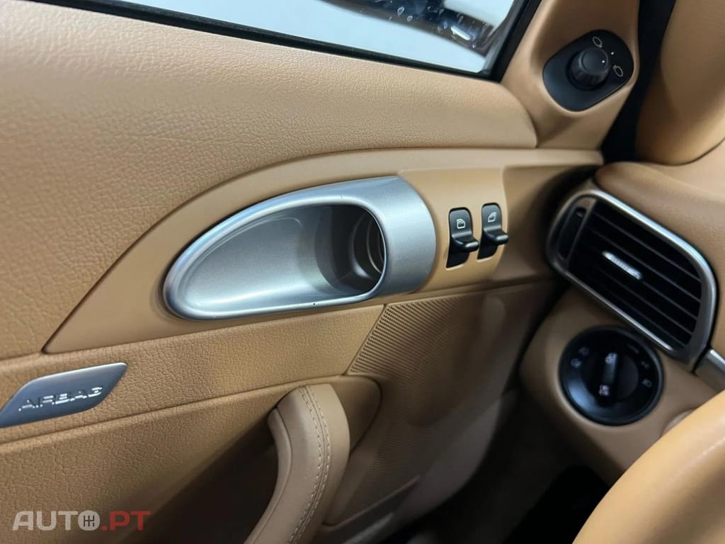 Porsche 911 Carrera 4S Coupe Tiptronic