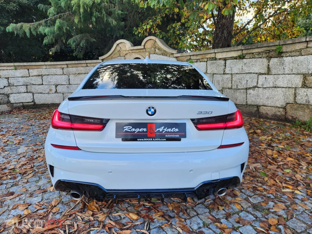 BMW 330 e Auto