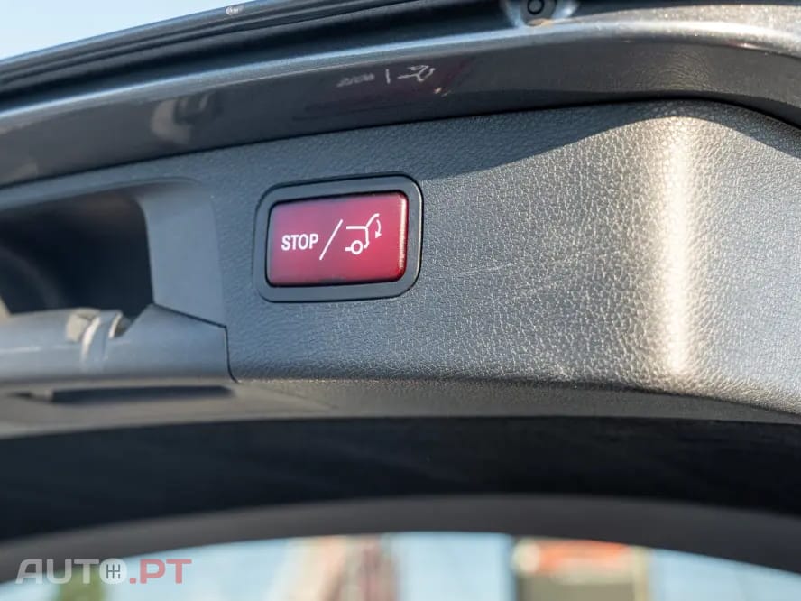 Mercedes-Benz E 300 de Avantgarde 4Matic