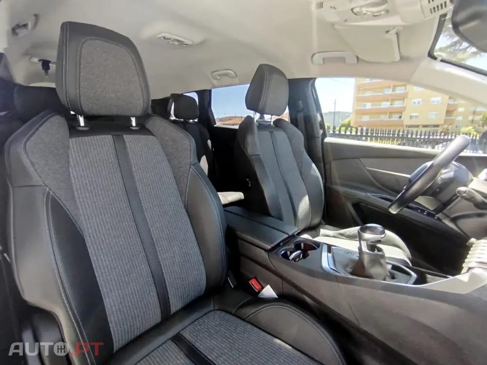 Peugeot 5008 1.2 PureTech Allure Pack