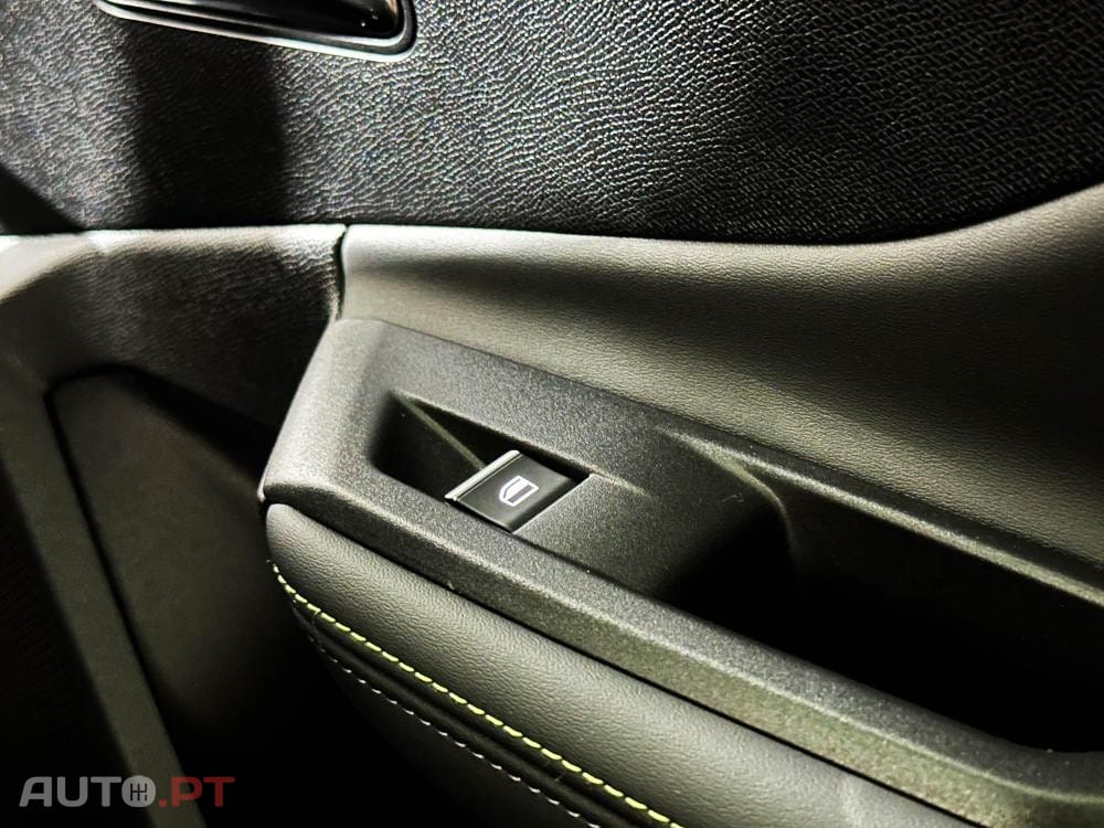 Peugeot 408 1.6 Hybrid GT e-EAT8