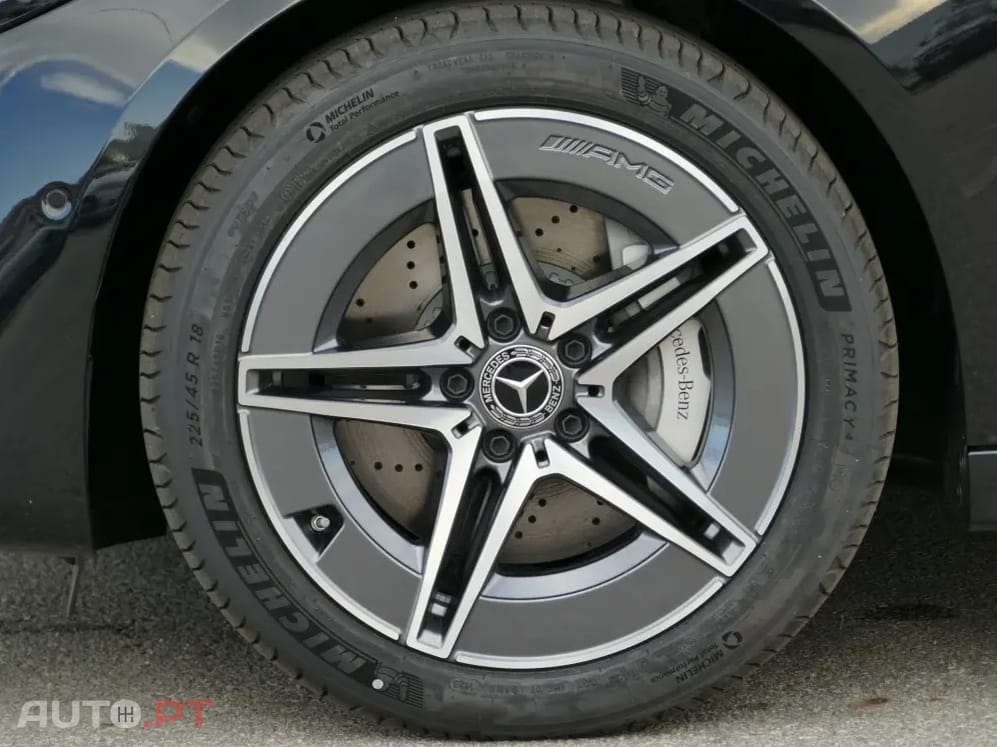 Mercedes-Benz C 300 e AMG Line