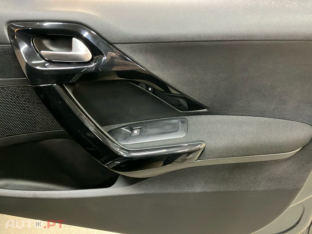 Peugeot 208 1.2 VTi Style