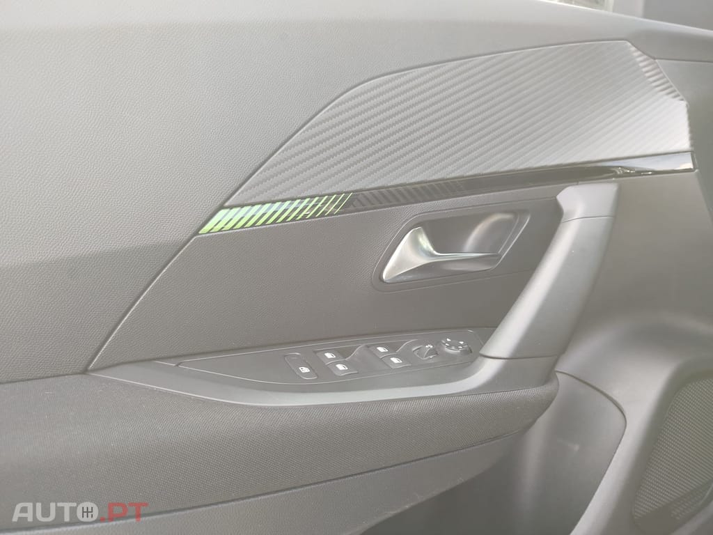 Peugeot 2008 1.2 PureTech Active Pack